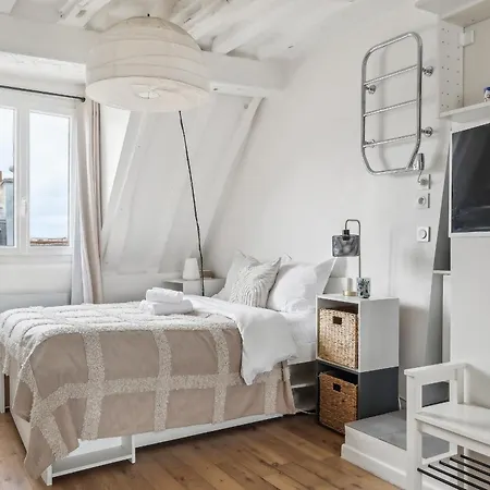 Le Louvre & Notre-Dame - Cityapartmentstay Parigi